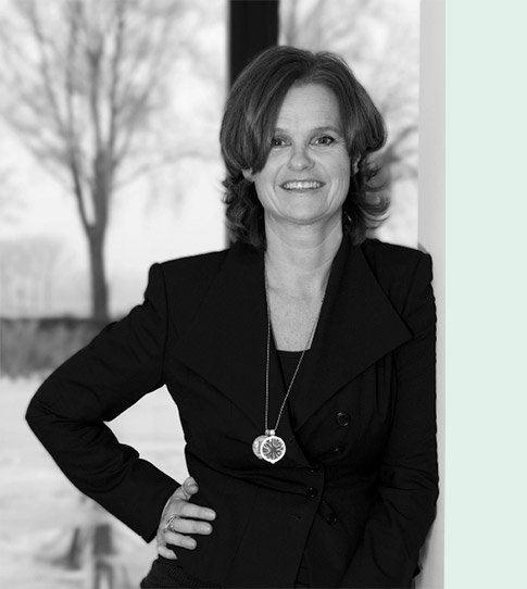 Renée de Kuyper, 10e generatie aandeelhouder van 325 jaar oude familiebedrijf, het Koninklijke De Kuyper, vertelt over familiebedrijven.
