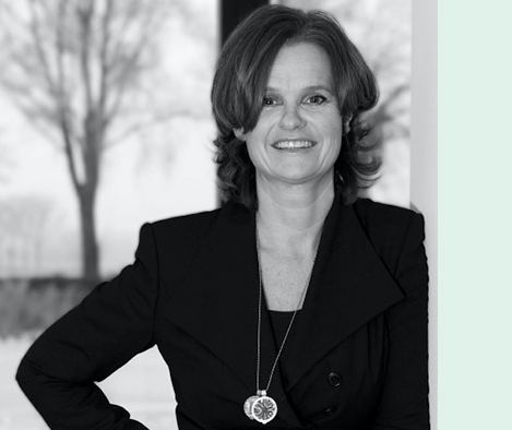 Renée de Kuyper, 10e generatie aandeelhouder van 325 jaar oude familiebedrijf, het Koninklijke De Kuyper, vertelt over familiebedrijven.